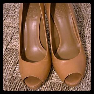 Camel Tory Burch Platform Peep Toe